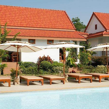 Armonia Village Resort And Spa Chumpon Extérieur photo