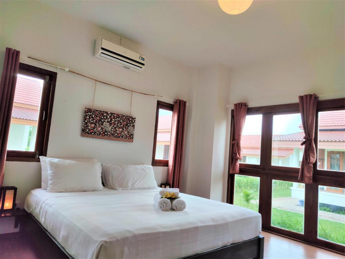 Armonia Village Resort And Spa Chumpon Extérieur photo