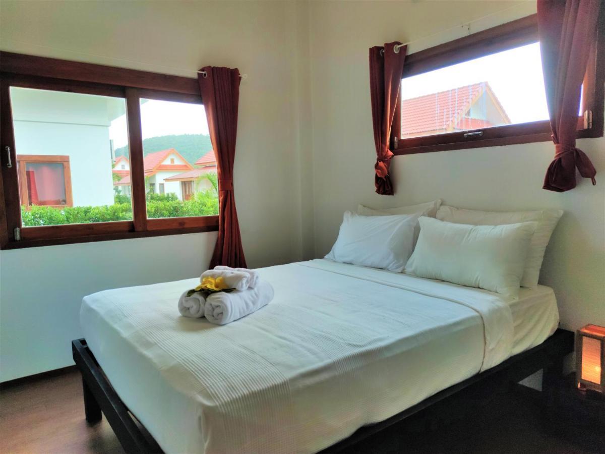 Armonia Village Resort And Spa Chumpon Extérieur photo