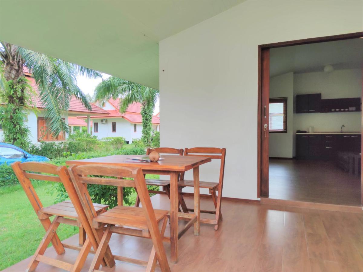 Armonia Village Resort And Spa Chumpon Extérieur photo
