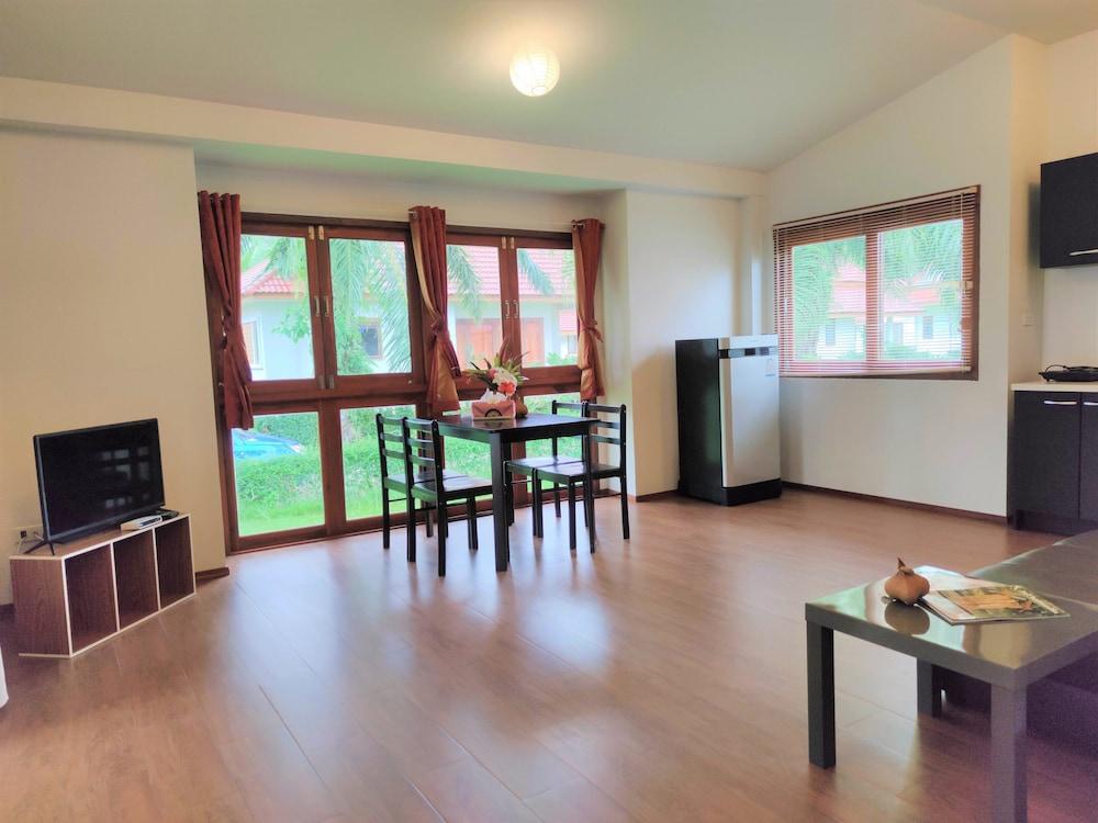 Armonia Village Resort And Spa Chumpon Extérieur photo