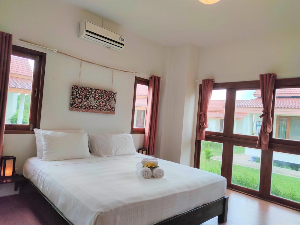 Armonia Village Resort And Spa Chumpon Extérieur photo