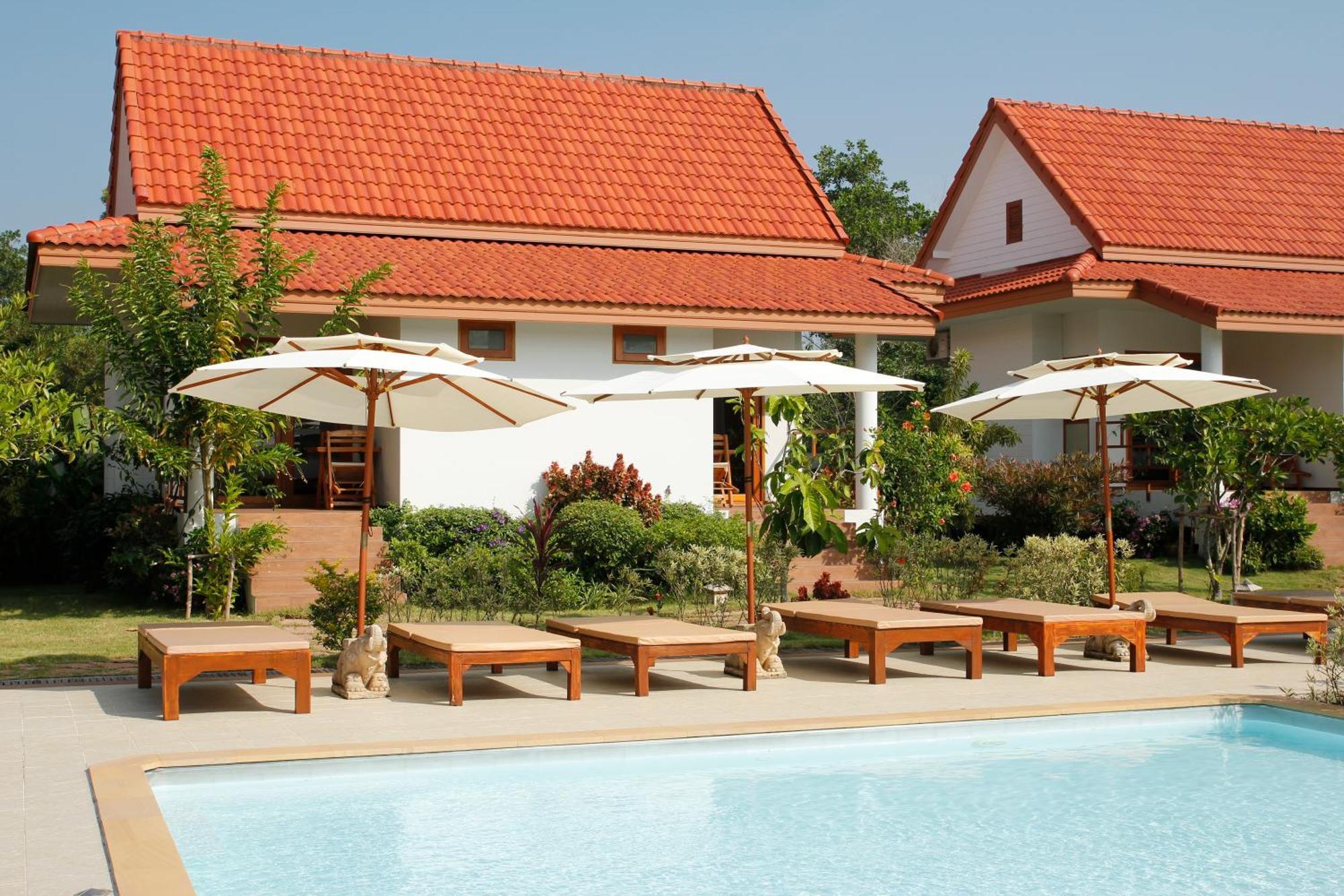 Armonia Village Resort And Spa Chumpon Extérieur photo