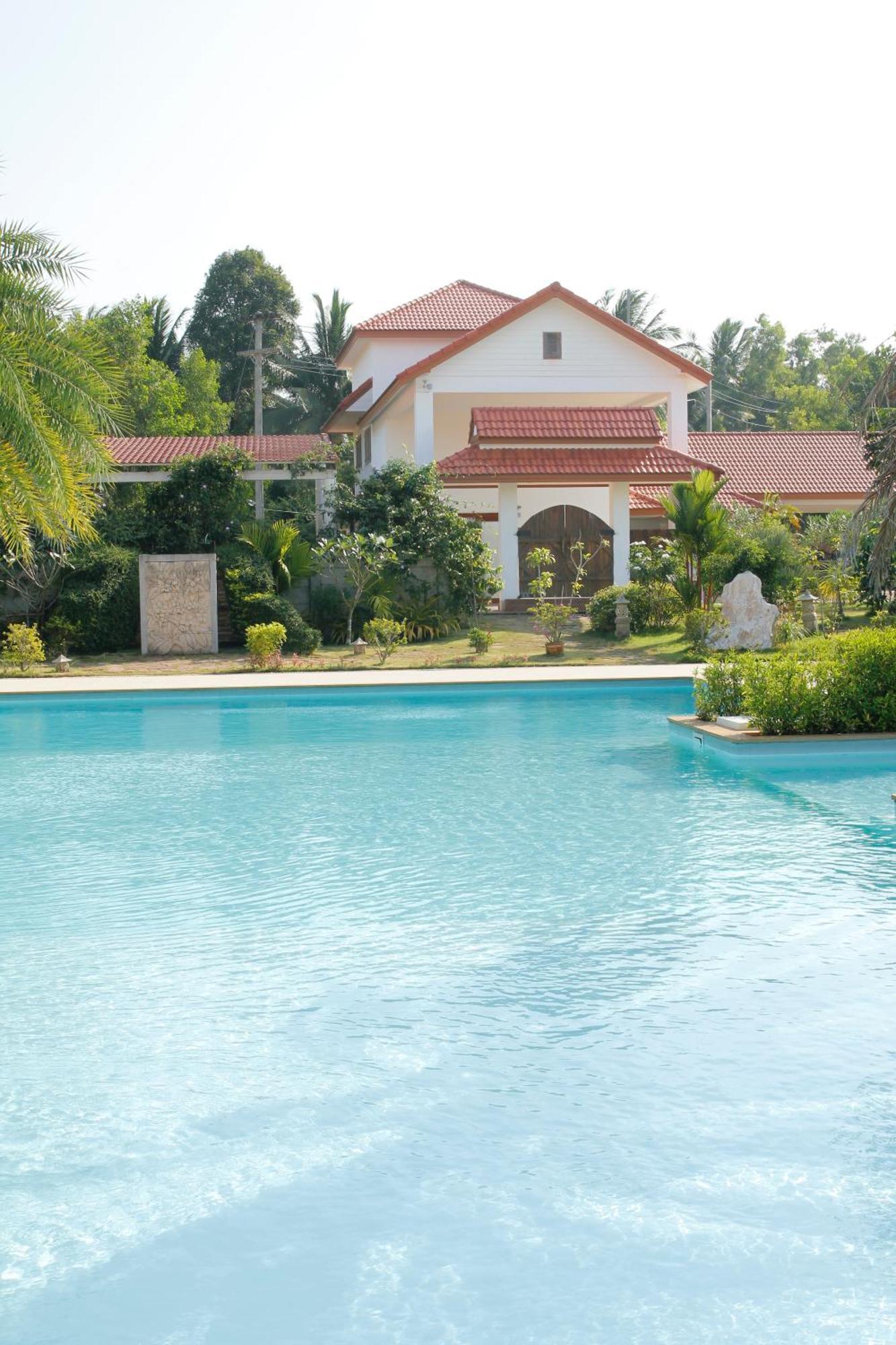Armonia Village Resort And Spa Chumpon Extérieur photo