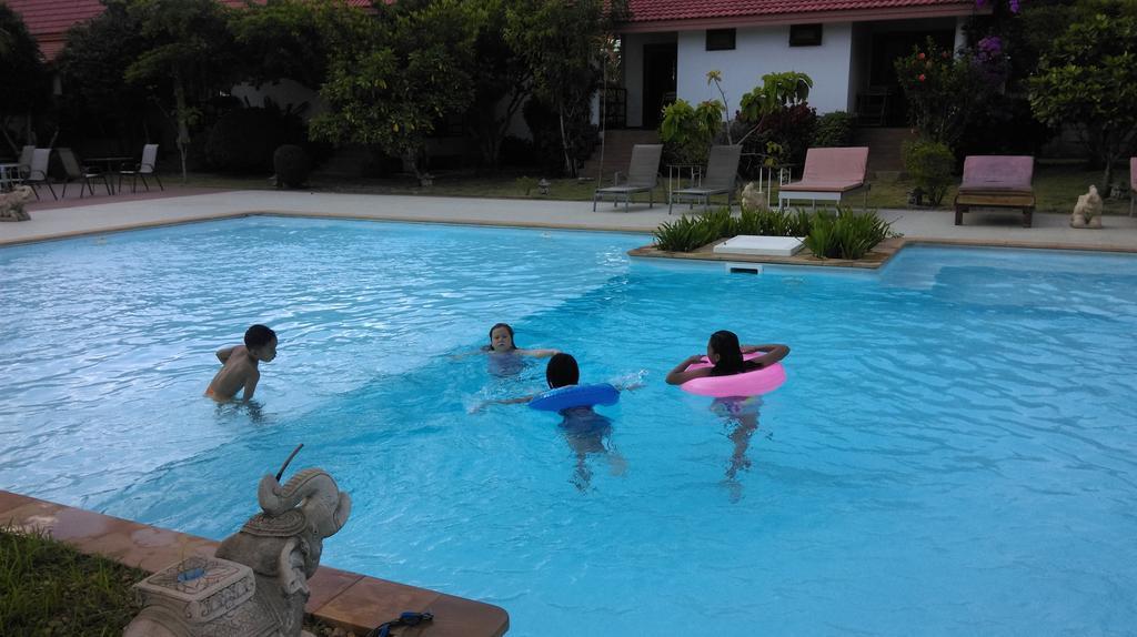 Armonia Village Resort And Spa Chumpon Extérieur photo