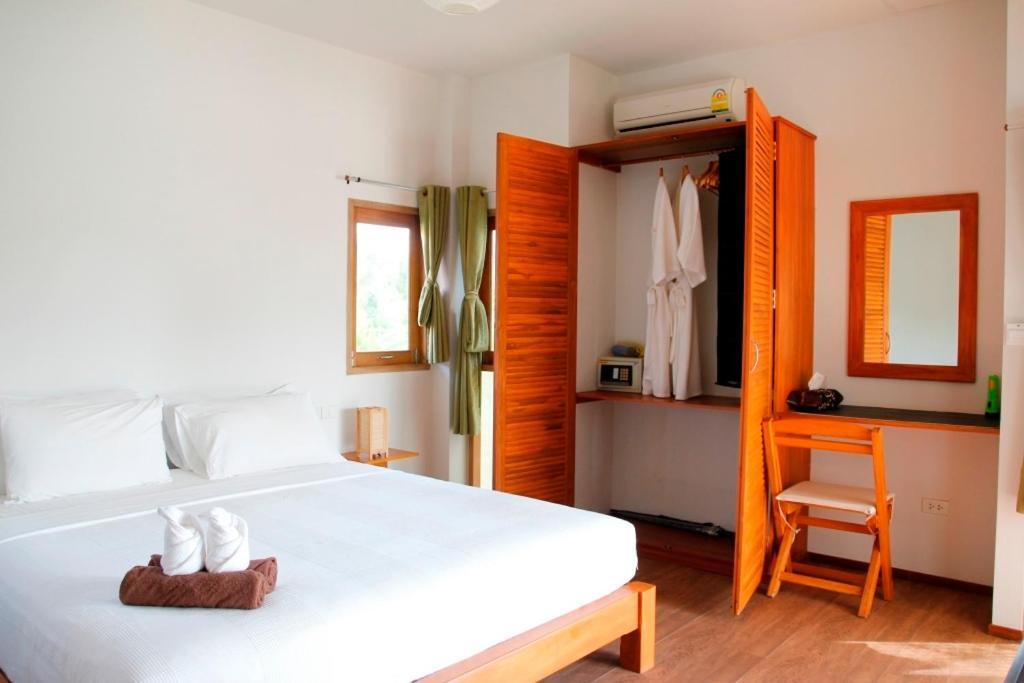 Armonia Village Resort And Spa Chumpon Extérieur photo